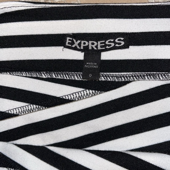 🌹EXPRESS STRETCH MINI SKIRT - Picture 3 of 3